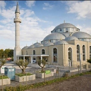 اجازه-پخش-اذان-از-بلندگوی-مسجد-شهر-کلن-آلمان