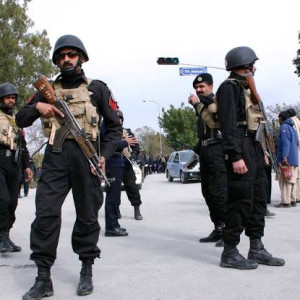چند-شهروند-افغان-به-اتهام-حمله-تروریستی-بازداشت-شد