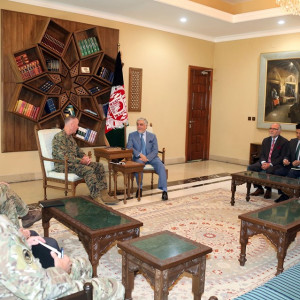 دیدار-عبدالله-با-فرماندهان-ارشد-امریکا-و-بریتانیا-در-کابل