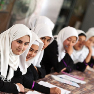 آموزش-دختران-شرط-به-رسمیت-شناختن-طالبان-باشد