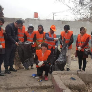 شماری-از-جوانان-در-کابل-به-صفایی-شهر-پرداختند