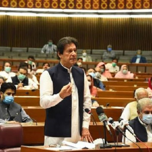 پارلمان-پاکستان-در-مورد-برکناری-عمران-خان-رای‌گیری-می‌کند