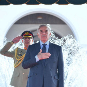 نخست‌وزیر-پاکستان-به-قطر-رفت