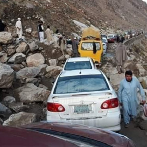 بزرگ‌راه-کابل-جلال‌آباد-در-اثر-سیلاب-تخریب-شد