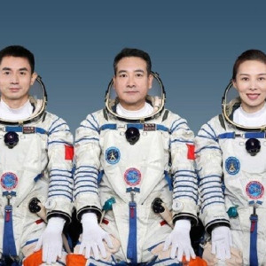 فضانوردان-چینی-پس-از-شش-ماه-به-زمین-برگشتند