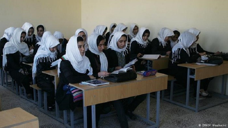 آرمان‌های-دختران-دانش-آموز-در-افغانستان-سرکوب-می‌شود