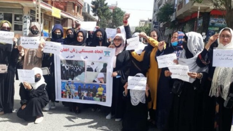 اعتراض-زنان-در-کابل-با-شلیک‌های-هوایی-برهم-خورد