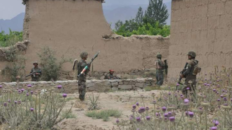 طالبان-۷-سرباز-پولیس-را-به-گلوله-بستند