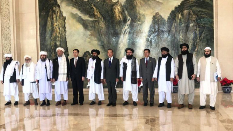 چین-به-ملا-برادر-در-امور-افغانستان-دخالت-نمى‌كنیم
