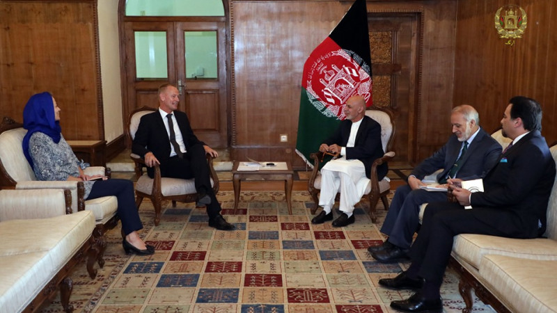ملاقات-رییس-جمهور-غنی-با-سفیر-دنمارک-برای-افغانستان