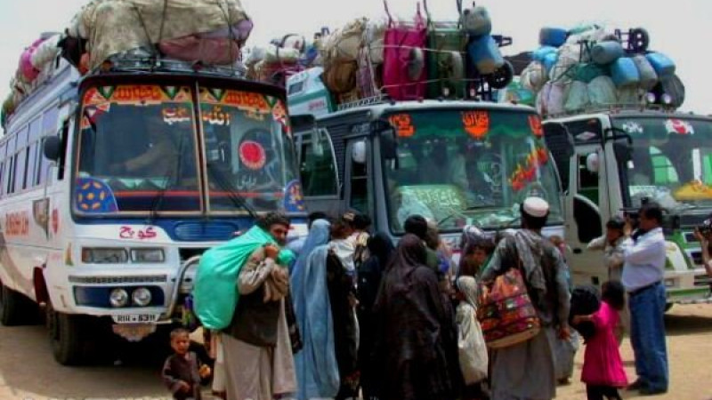 ده‌هزار-پناهجوی-افغان؛-در-دو-روز-پاکستان-را-ترک-کردند