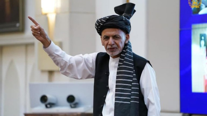 غنی-شمشیر-افغانی،-افغانستان-را-نگه‌می‌دارد