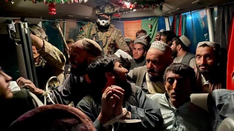 کوماندوها-۲۸-فرد-ملکی-را-از-زندان-طالبان-رها-کردند
