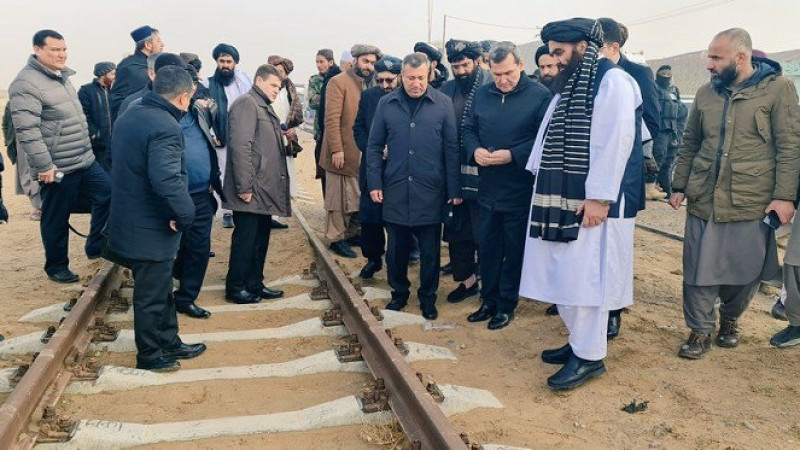 هیات-ا-ا-و-ترکمنستان-از-خط-آهن-بندر-تورغندی-دیدار-کردند