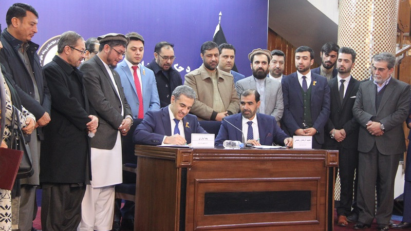 قرارداد-پروژه-به-ارزش-بیش-از-میلیارد-افغانی-به-امضا-رسید