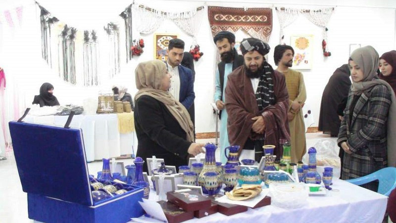 نمایشگاه-سه-روزه-صنایع-دستی-زنان-در-هرات