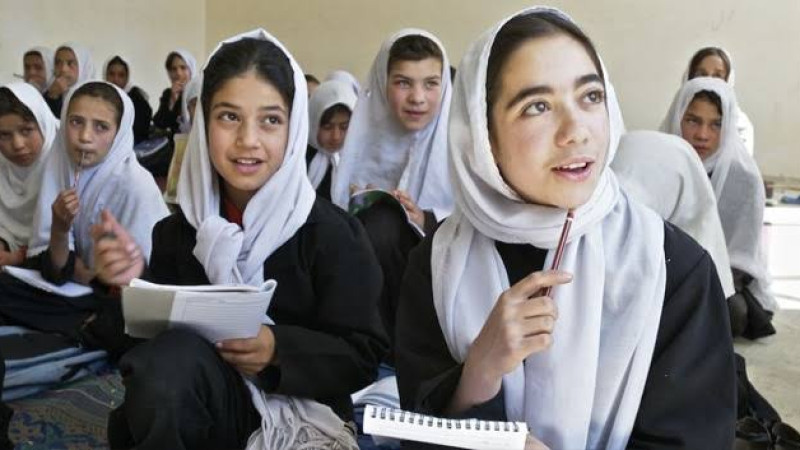 یونیسف-حق-آموزش-دختران-افغان-نباید-ضایع-شود