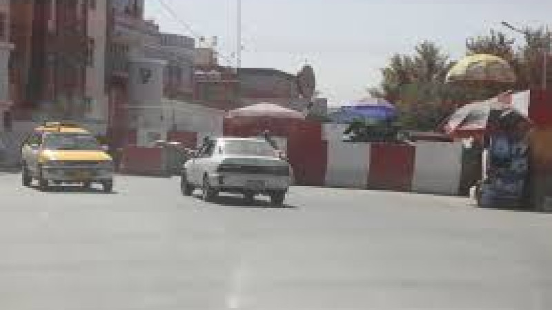 موانع-کانکریتی-باعث-مشکلات-ترافیکی-و-زیست-محیطی-در-کابل-شده-است