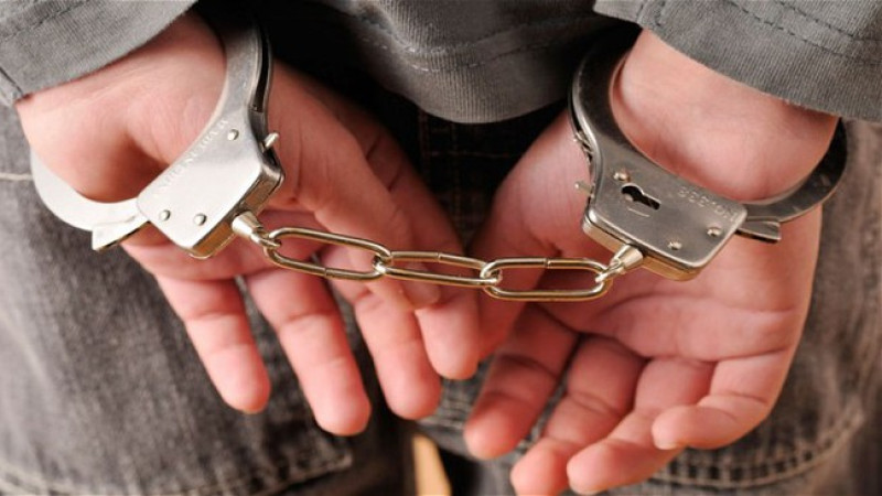 یک-تن-به-اتهام-انتقال-پول-غیرقانونی-در-میدان-هوایی-کابل-بازداشت-شد