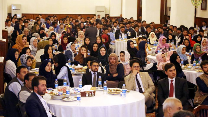دانشجویان-باید-بحران-۴۰-ساله‌ی-افغانستان-را-ختم-کنند