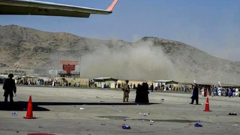 امریکا-به-جای-داعش-غیر-نظامیان-را-در-میدان-هوایی-کابل-کشته-است