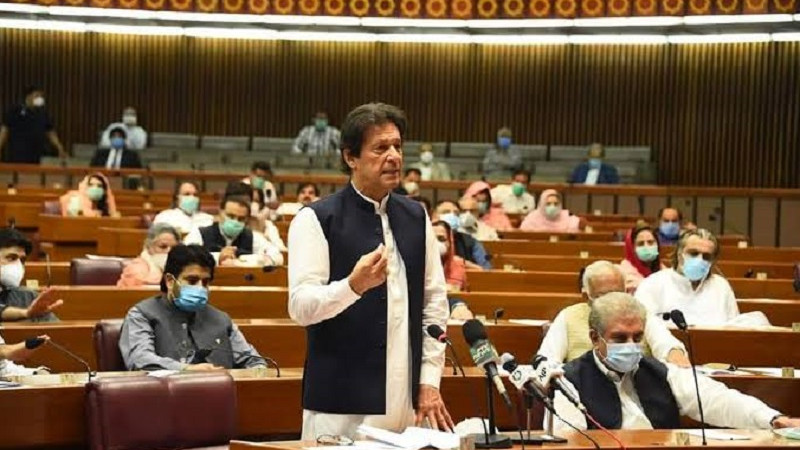پارلمان-پاکستان-در-مورد-برکناری-عمران-خان-رای‌گیری-می‌کند