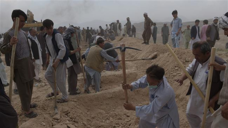 بیش-از-هزار-غیرنظامی-در-افغانستان-کشته-شده-اند