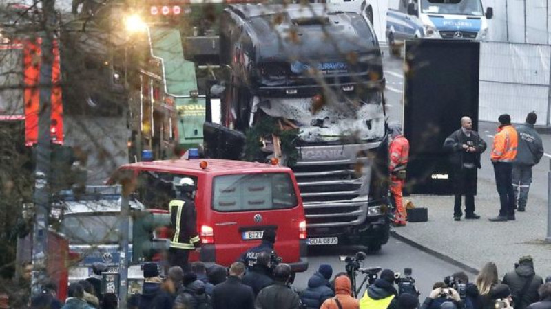 تروریستان-در-حمله-کامیون-به-مردم؛-در-شهر-برلین-دست-دارند