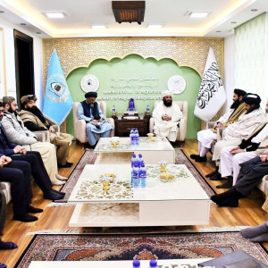 وزارت-حج-با-شرکتهای-هوایی-آریانا-و-کامایر-قراداد-امضا-کرد