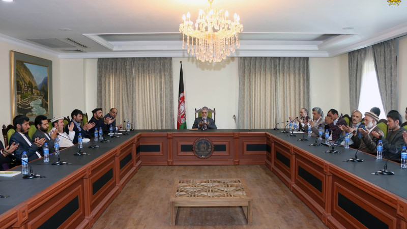 به-آسیب-دیدگان-سیلاب-ها-در-بدخشان-تن-گندم-توزیع-میشود