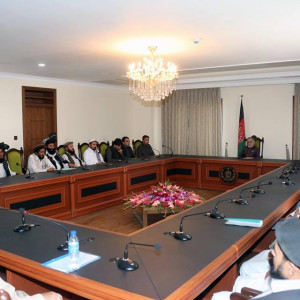 حکومت-به-مشکلات-مردم-رسیدگی-میکند