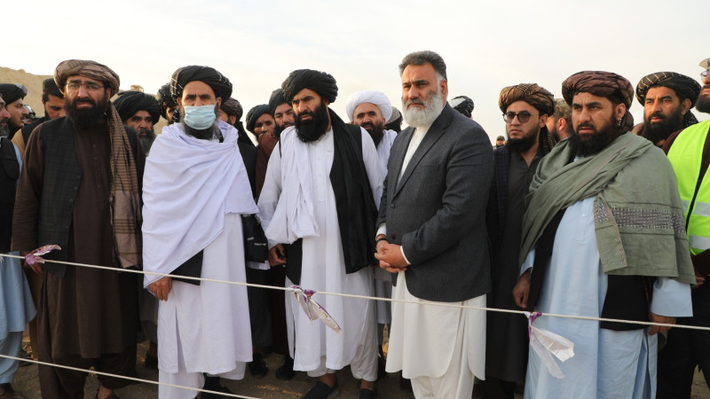 ملا-برادر-برای-بررسی-کار-کانال-قوش-تپه-به-بلخ-رفت