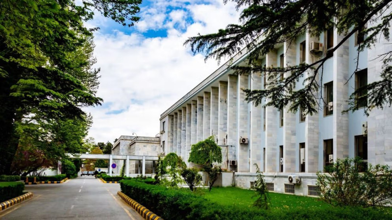 ۹-شهروند-افغان-از-زندانهای-عمان-آزاد-شدند