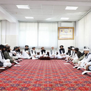 ا-ا-به-مهاجران-که-خانه-ندارند-زمین-میدهد