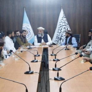 عزیزی-با-بازرگانان-قندهار،-هلمند-و-نیمروز-دیدار-کرد