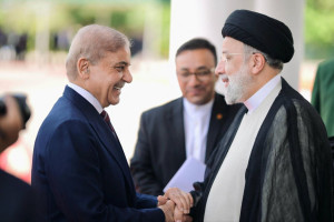 اسلام‌آباد و تهران متعهد به افغانستان صلح آمیز است 