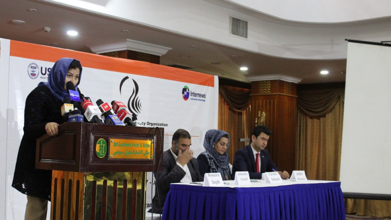 بی-توجهی-مسوولان-نسبت-به-زنان-خبرنگار