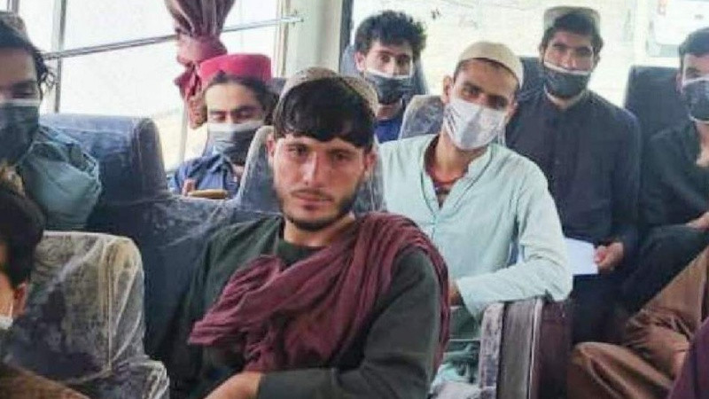 بازگشت-خانواده-مهاجر-افغان-از-پاکستان