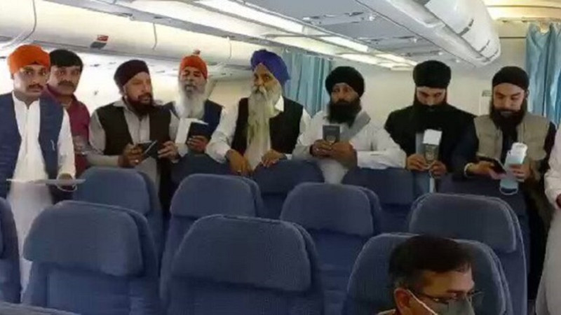 شماری-سیکها-امروز-کشور-را-ترک-کردند