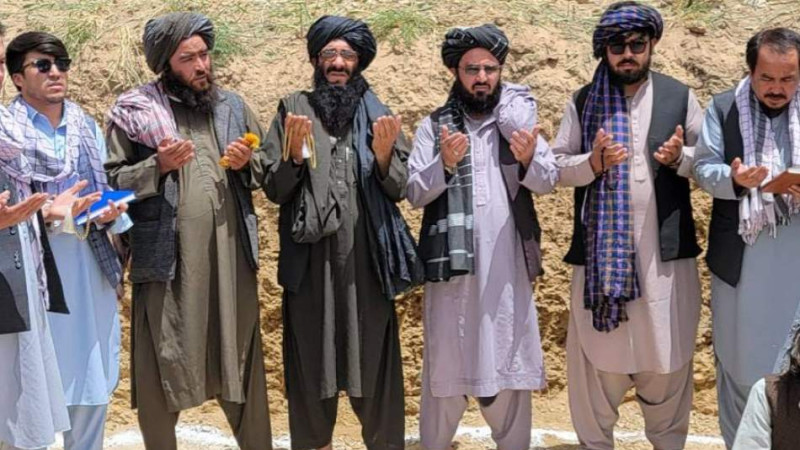 کار-ساخت-۴-شبکه-آبرسانی-در-غور-آغاز