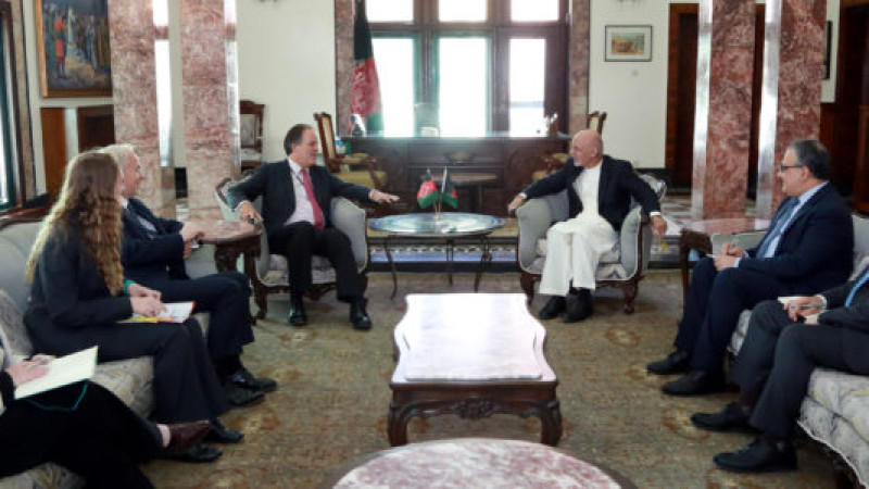 بریتانیا-از-استراتیژی-آمریکا-در-قبال-افغانستان-حمایت-می-کند
