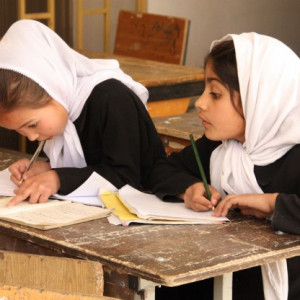 اتحادیه-اروپا-۶-میلیون-یورو-برای-حمایت-از-آموزش-کودکان-افغان-کمک-کرد