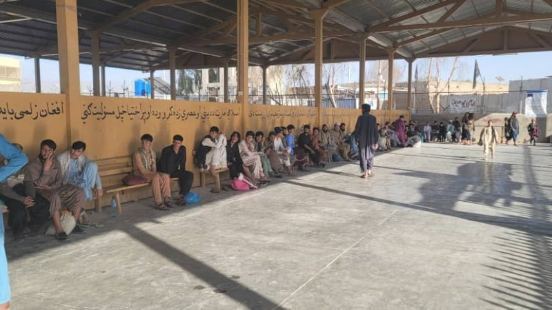 دهها-مهاجر-افغان-از-زندانهای-پاکستان-رها-شدند