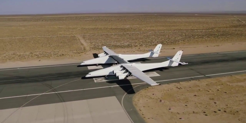 پرواز بزرگ‌ترین هواپیمای جهان برای اولین بار 