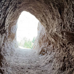 کشف-یک-مغاره-تاریخی-پنجصدساله-در-بدخشان