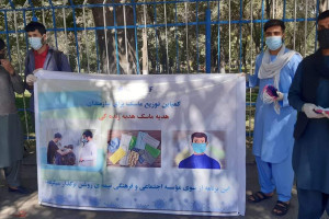 توزیع-بیش-از-۵-هزار-ماسک-توسط-یک-نهاد-فرهنگی-در-کابل