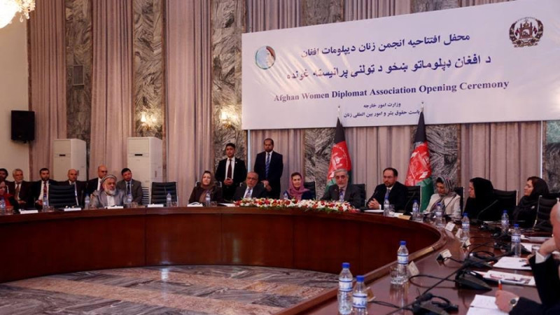 نخستین-انجمن-زنان-دیپلومات-افغان-آغاز-به-کار-کرد