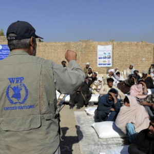 میلیونها-افغان-تنها-با-«نان-و-چای»-زندگی-میکنند