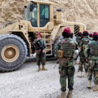 تنگی-تاشقرغان-پس-از-زلزله-با-همکاری-وزارت-دفاع-بازگشایی-شد