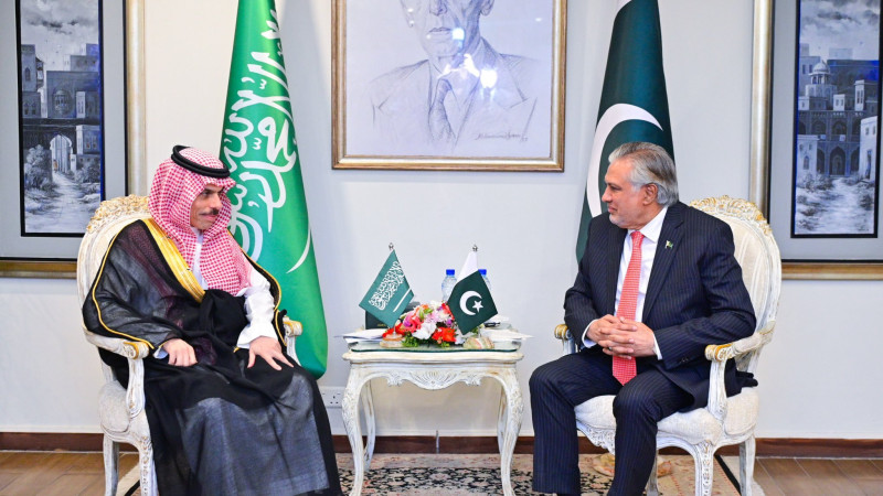 وزیران-خارجه-عربستان-و-پاکستان-گفتگو-کردند